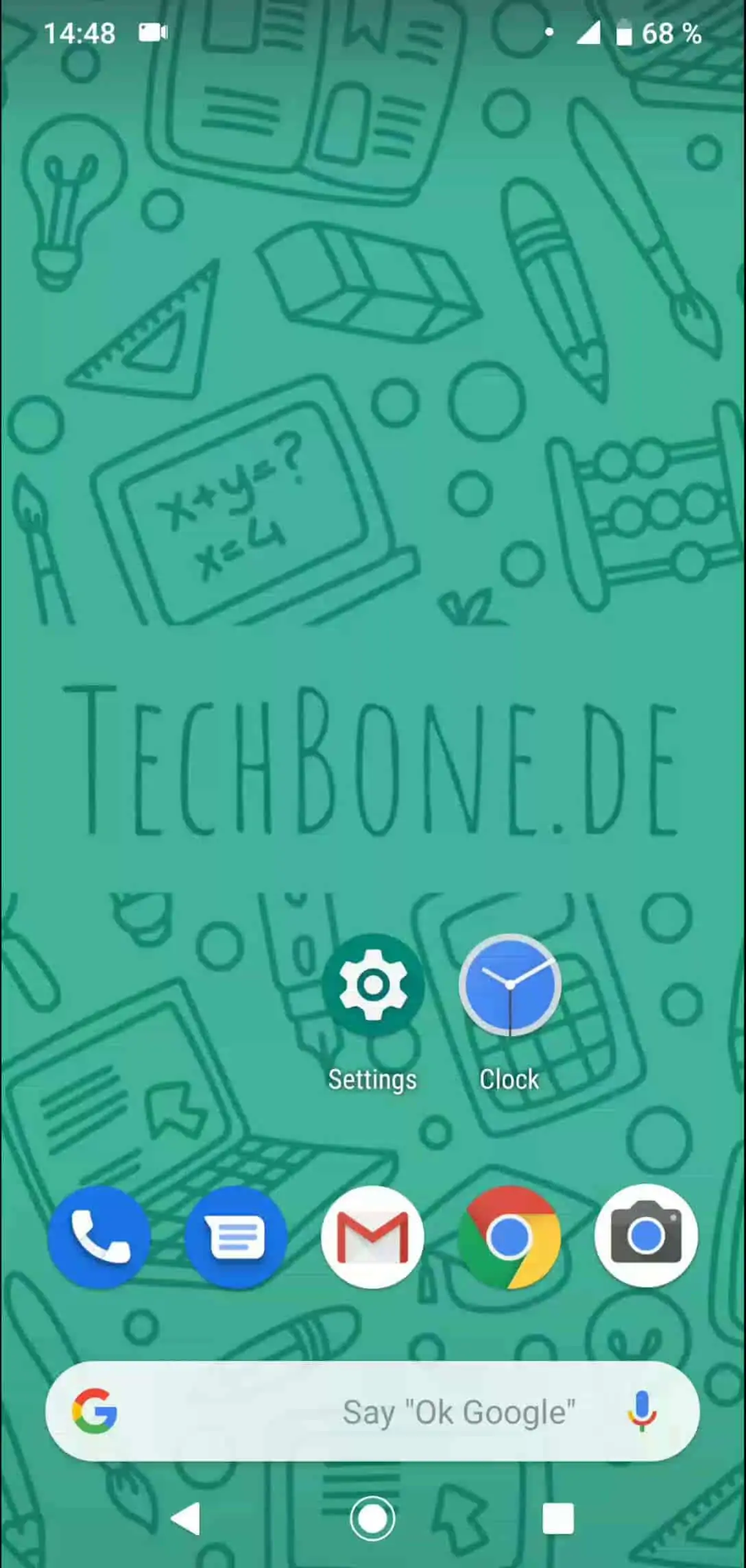 Set Alarm Auto-Silence Duration – Android 9: step 1 – Tap on Clock
